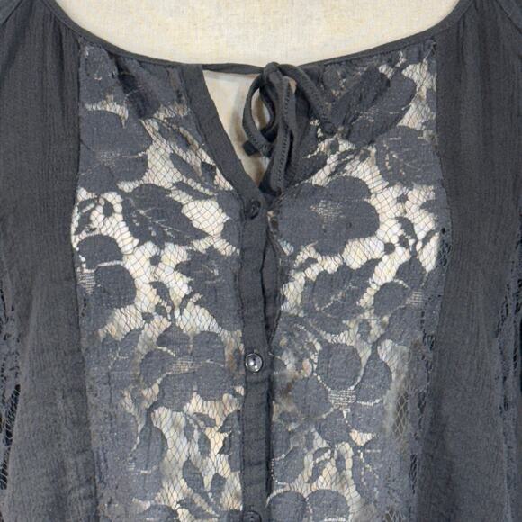 American Eagle Small Top Button-Up Floral Lace Long Sleeve Stretch Hi-Low Hem - Picture 2 of 9